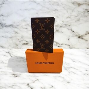 LV Louis Vuitton Wallet Passport Holder